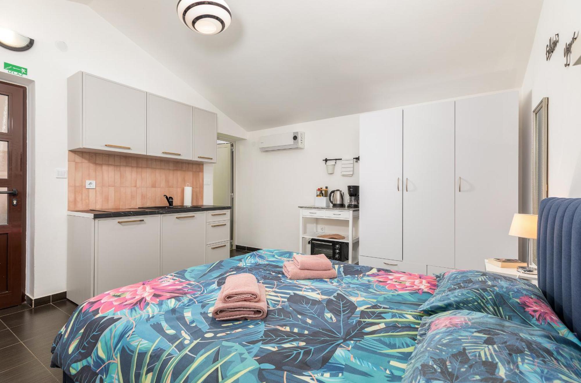 Funcic Apartments 2 App Пула Экстерьер фото