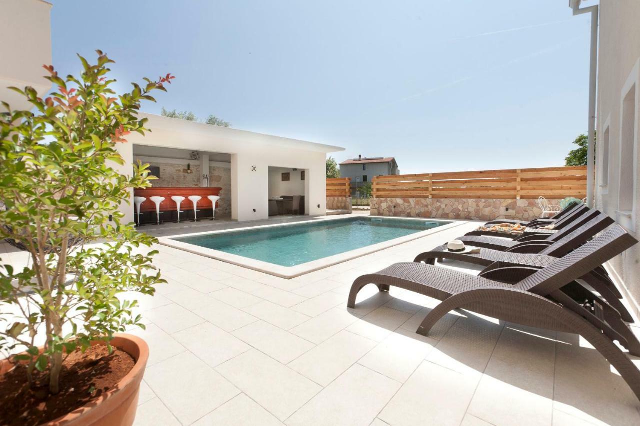 Funcic Apartments 2 App Пула Экстерьер фото